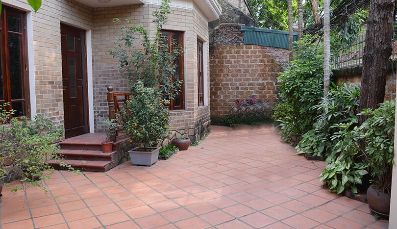 Maison meublée avec jardin à louer à Hanoi quartier Tay Ho