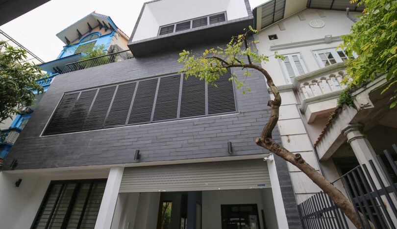 Maison neuve en location pres du LFAY Long Bien Hanoi