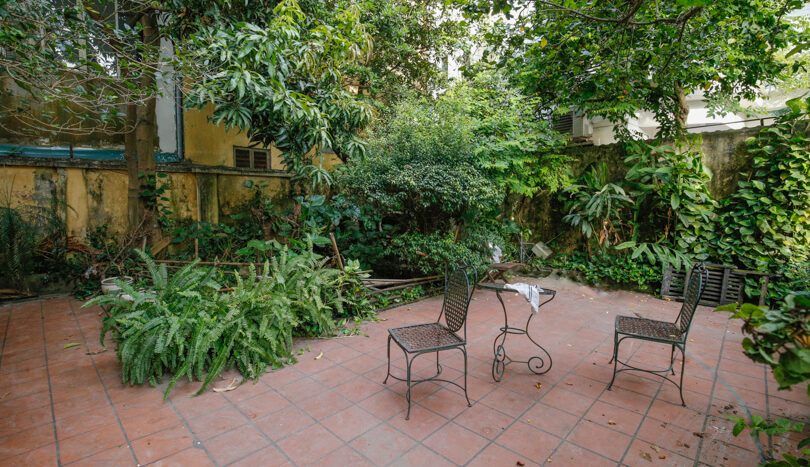 Villa avec jardin en location à Tay Ho Hanoi rue To Ngoc Van