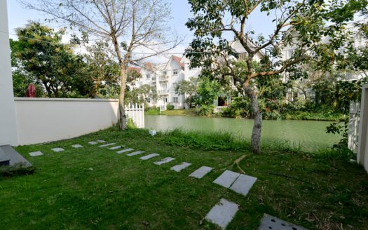 Furnished villa Vinhomes Riverside for rent garden and river view