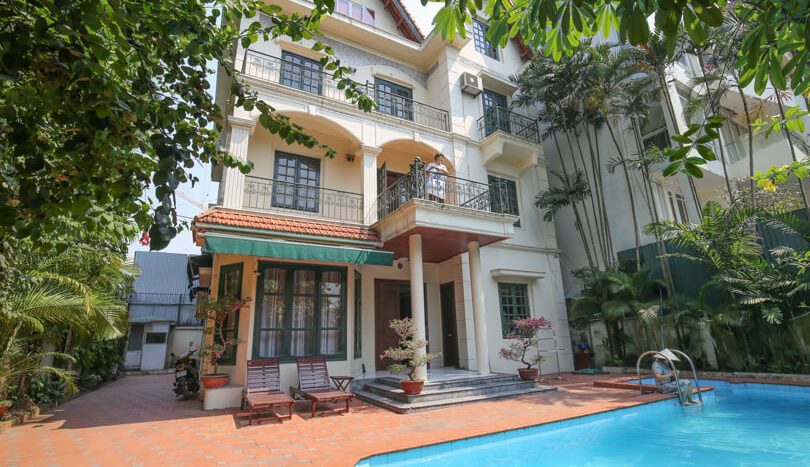 Spacious villa with pool for rent on Dang Thai Mai Tay Ho