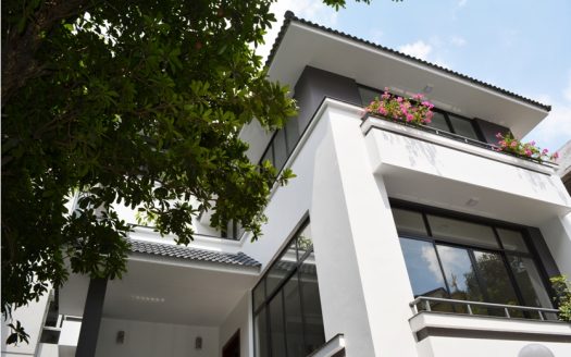 Unique Modern swimming pool house to rent in Tay Ho area Hanoi