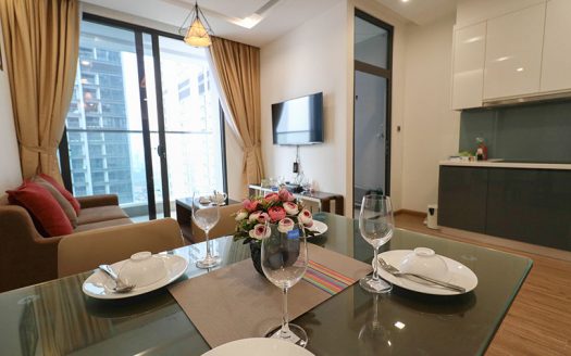 01 bedroom apartment with balcony in Vinhomes Metropolis (6)