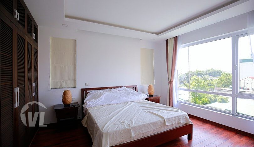 220 sq m 4 bedrooms serviced apartment to rent in Tay Ho