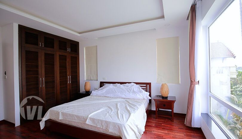 220 sq m 4 bedrooms serviced apartment to rent in Tay Ho