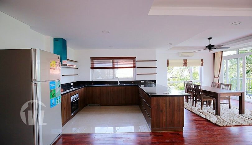 220 sq m 4 bedrooms serviced apartment to rent in Tay Ho