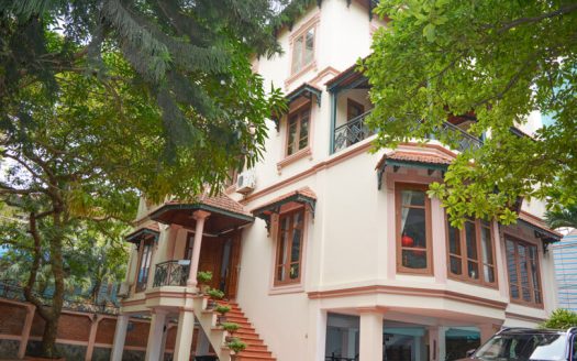 Ambassador villa to rent in Tay Ho close to the West Lake in Hanoi