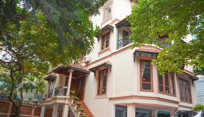 Ambassador villa to rent in Tay Ho close to the West Lake in Hanoi
