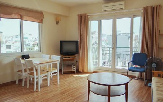 Balcony one bedroom apartment in Hoang Hoa Tham (6)