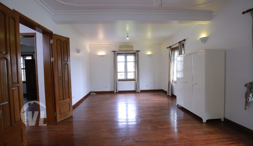 Big garden pool house to lease in Tay Ho district Hanoi