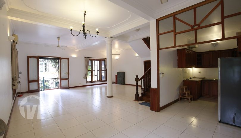 Big garden pool house to lease in Tay Ho district Hanoi