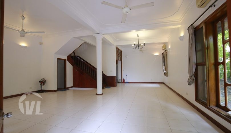 Big garden pool house to lease in Tay Ho district Hanoi
