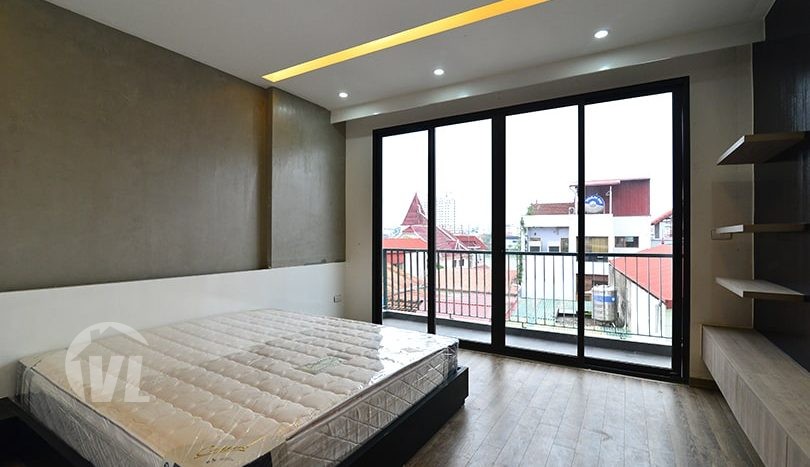 Brand-new 2 bedroom apartment in Xuan Dieu Tay Ho
