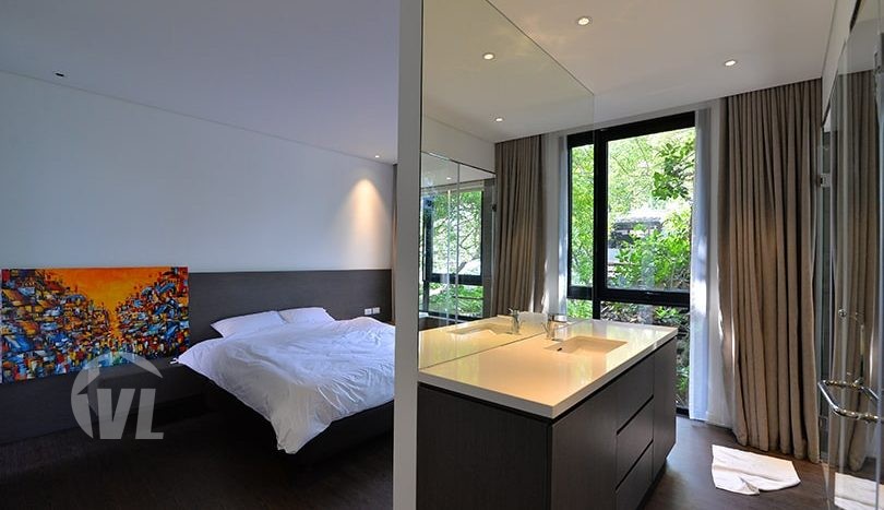 Brand New 4 bedrooms serviced apartment to lease in Tay Ho