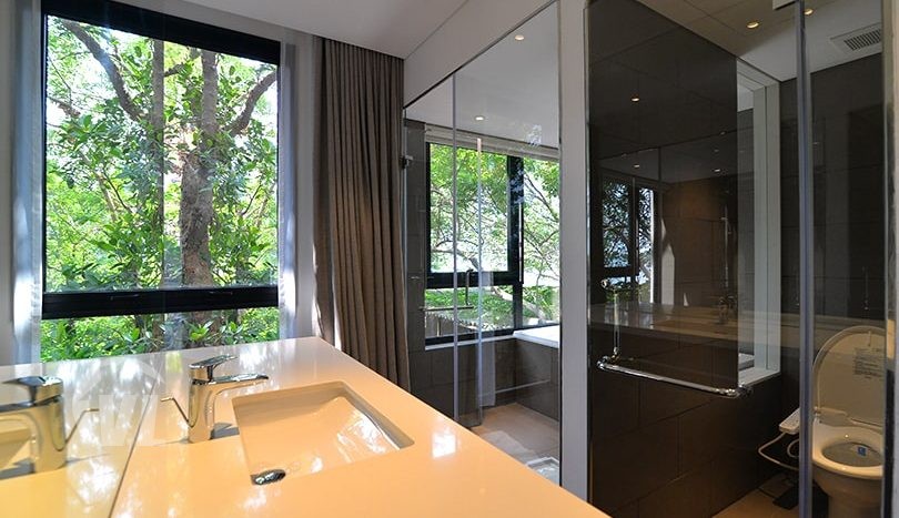 Brand New 4 bedrooms serviced apartment to lease in Tay Ho