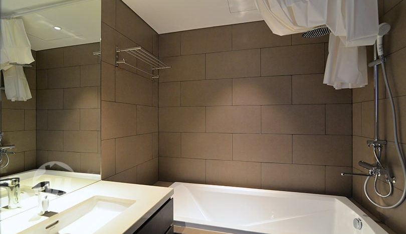 Brand New 4 bedrooms serviced apartment to lease in Tay Ho