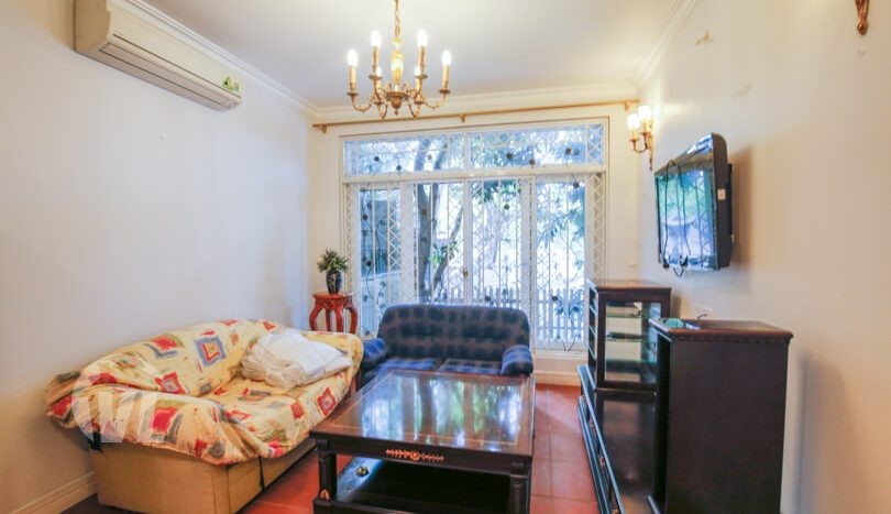 Charming 2 bedroom house in Tay Ho with front and back yard