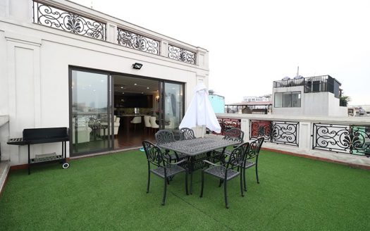Furnished penthouse to rent in Hanoi Center with large private terrace