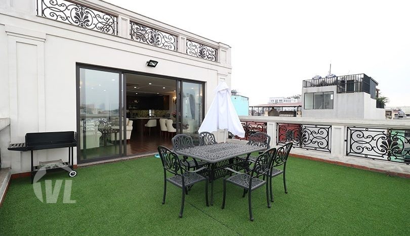 Furnished penthouse to rent in Hanoi Center with large private terrace