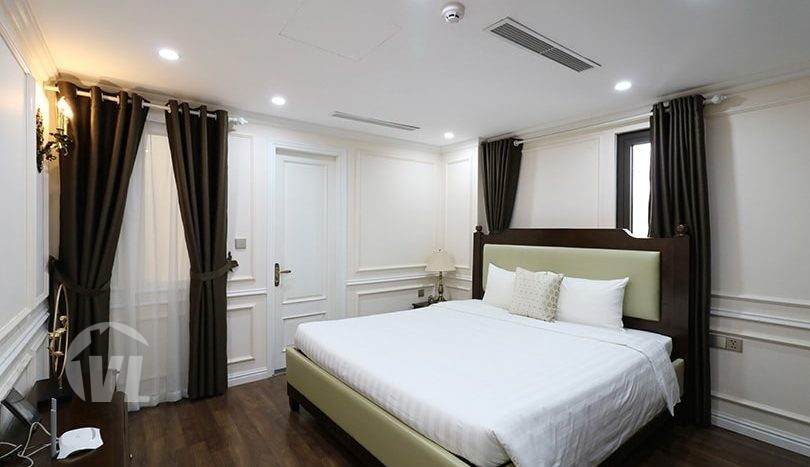 Furnished penthouse to rent in Hanoi Center with large private terrace