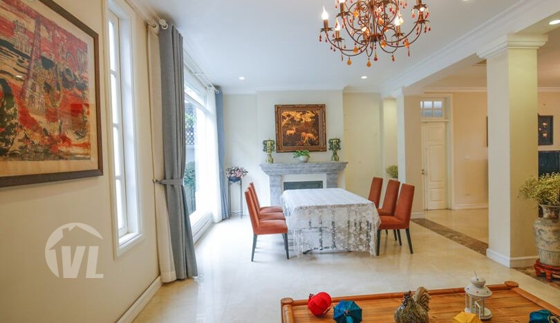 Furnished villa to rent in Tay Ho 4 bedrooms large garden