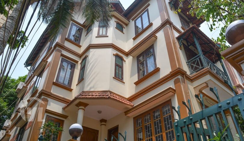 Gorgeous private pool villa to rent in Xom Chua street Hanoi