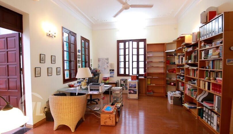 Hanoi Swimming-pool house to rent in Tay Ho with large garden