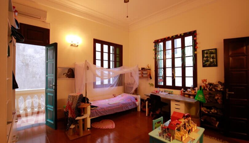 Hanoi Swimming-pool house to rent in Tay Ho with large garden