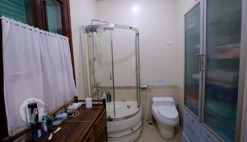 Hanoi Swimming-pool house to rent in Tay Ho with large garden