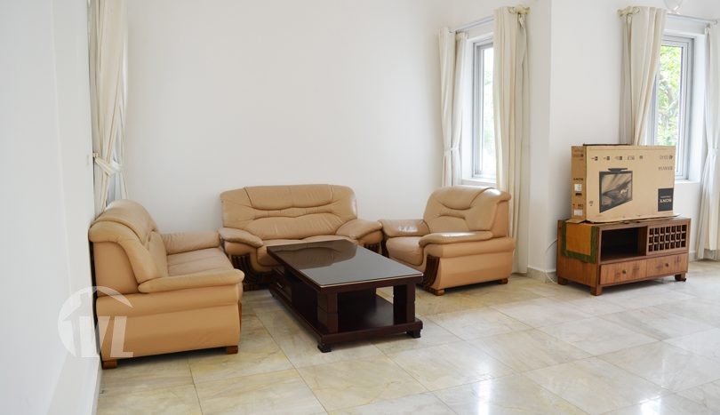 Hanoi big swimming-pool house to rent on Dang Thai Mai
