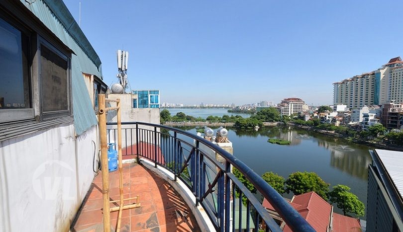 Hanoi furnished penthouse for rent Lake view on Truc Bach