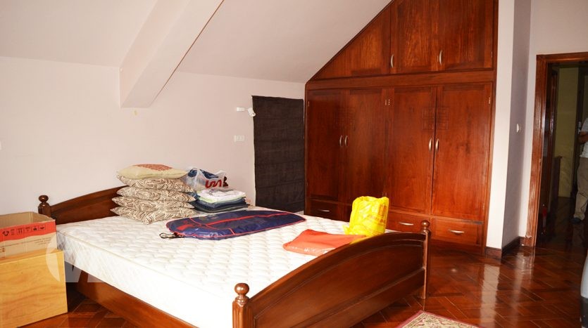 Hanoi modern swimming pool house to lease in Tay Ho