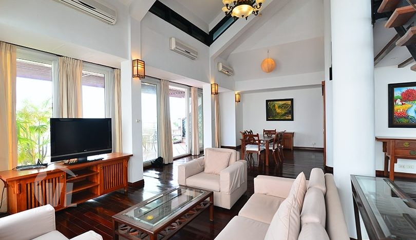 Hanoi penthouse apartment to lease with terrace and West lake view