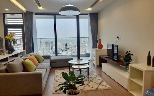 Lake view 4 bedroom apartment in Vinhomes Metropolis Hanoi