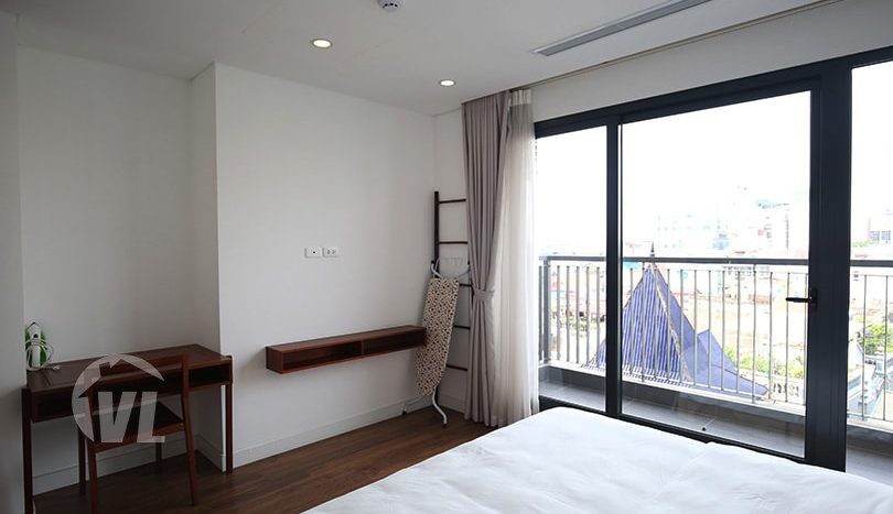 Lake view serviced apartment to rent in Hanoi center 3 beds 2 baths