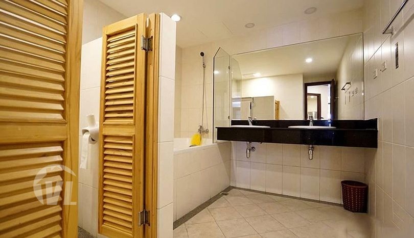 Large 3 bedrooms serviced apartment to rent in Hanoi center