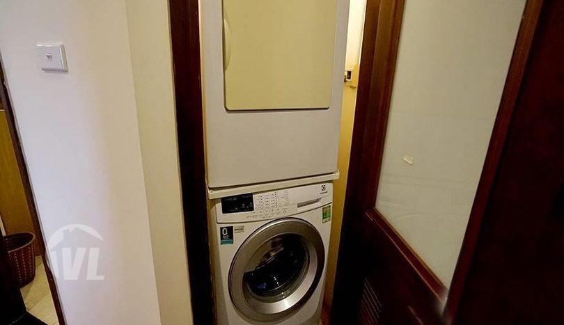 Large 3 bedrooms serviced apartment to rent in Hanoi center