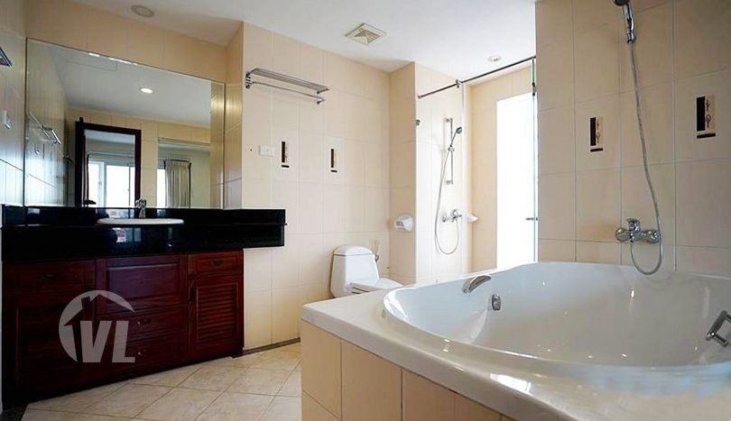 Large 3 bedrooms serviced apartment to rent in Hanoi center