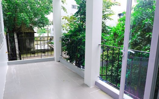 Modern 2 bedroom apartment in Tay Ho, big balcony