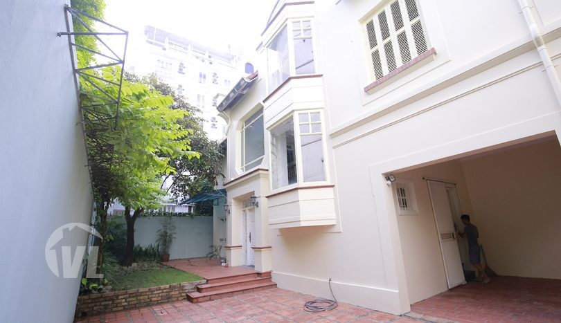 Original house to lease with garden in Tay Ho Hanoi