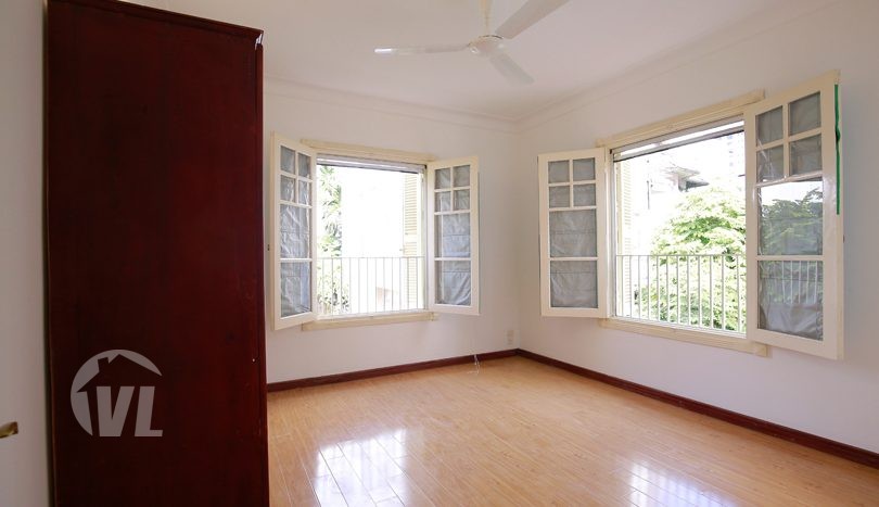 Original house to lease with garden in Tay Ho Hanoi