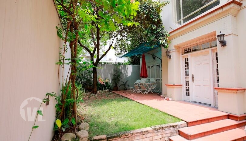 Original house to lease with garden in Tay Ho Hanoi
