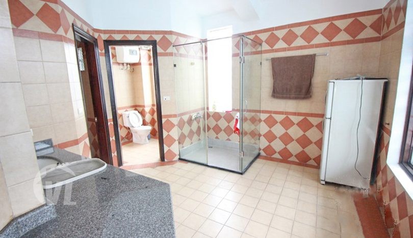 Partly furnished swimming-pool house to rent in Tay Ho district