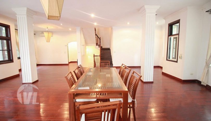 Partly furnished swimming-pool house to rent in Tay Ho district