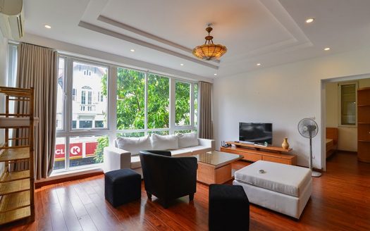 Spacious apartment in Tay Ho, 2 bedrooms green view1