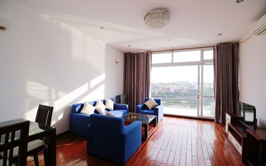 Spacious lake view 1 bedroom apartment in Tran Vu street, Truc Bach