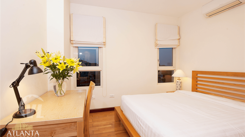 Spacious 3 bedrooms serviced apartment to rent in Hoan Kiem