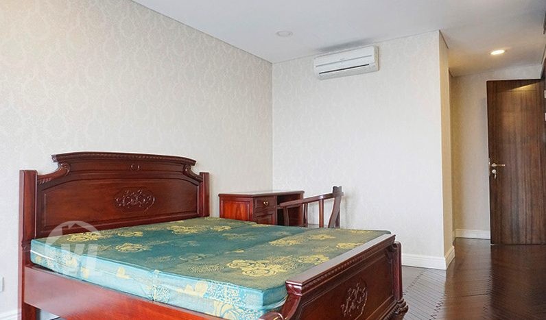 Spacious penthouse to rent in Hoang Thanh tower Hanoi