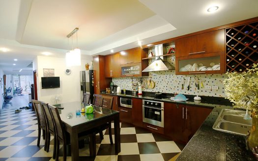 Well-kept 3 bedroom house in Tay Ho with front yard