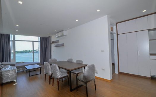 lake view 2 bedrooms apartment in Lang Yen Phu